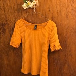 Francesca’s Tangerine Top 🍊
